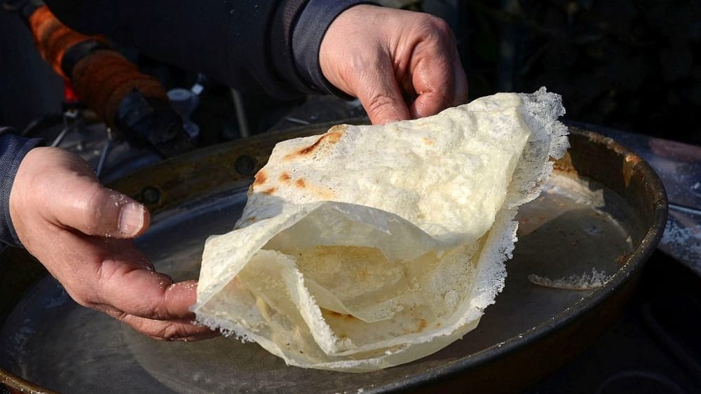 Borlenghi di Guiglia: tradizione croccante da gustare con le mani (e con il cuore)